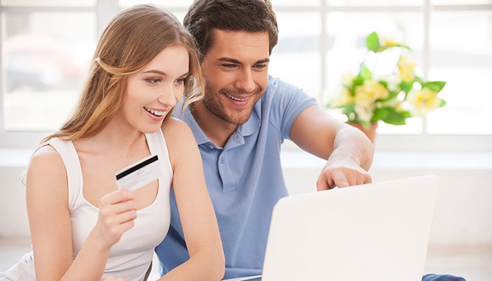 چگونه مشتریان را به خرید مجدد ترغیب کنیم؟